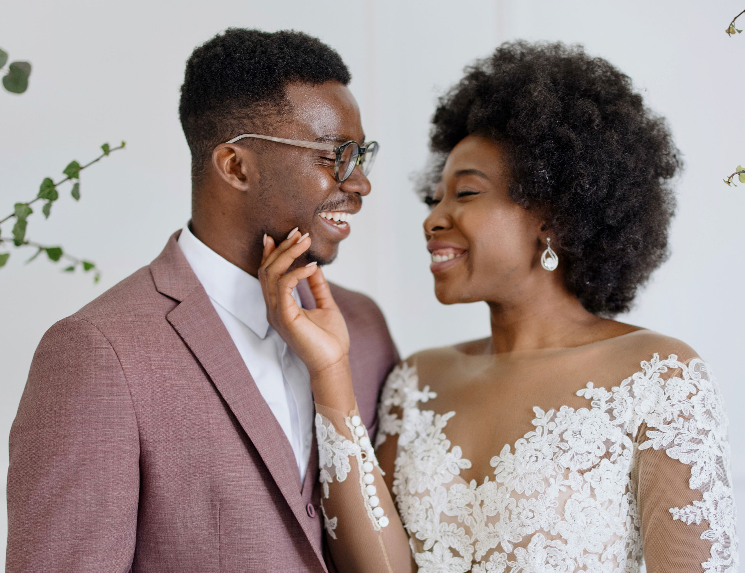 Weddings at the John Carver Inn & Spa make for memorable moments.